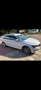 Skoda Superb 2.0 TDI SCR 140 G tec DSG Ambition Co...