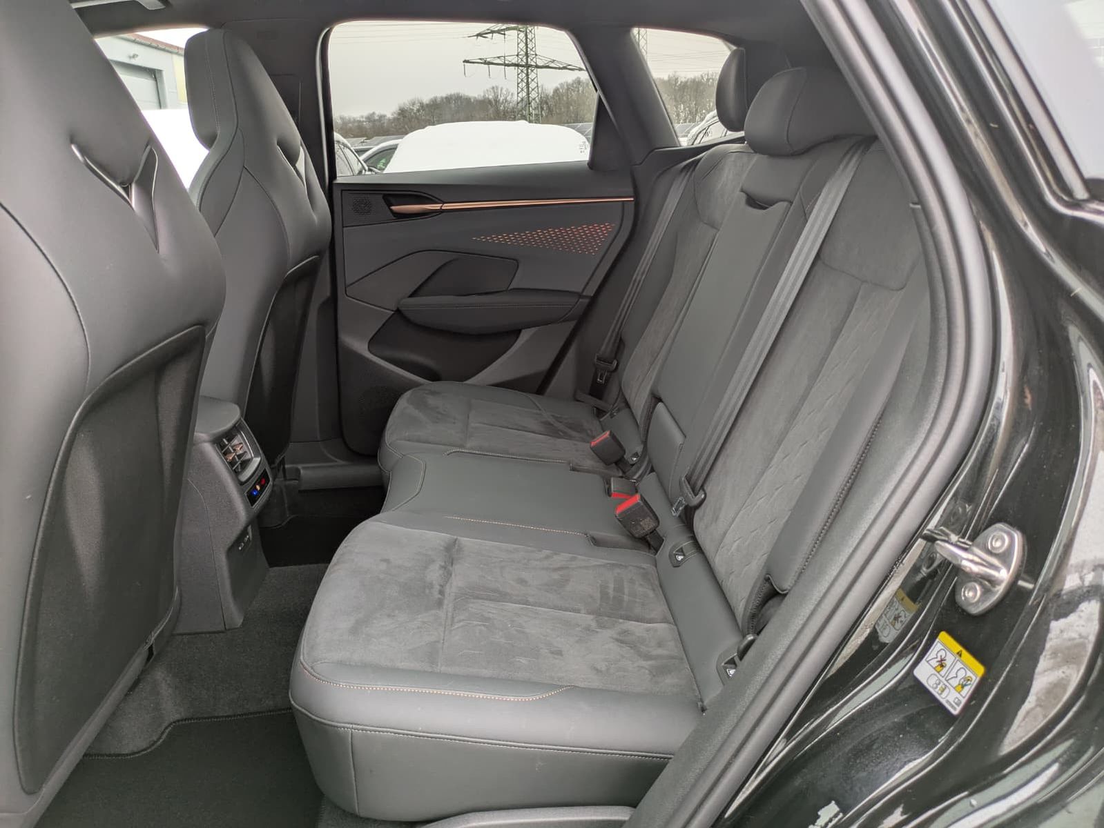 Fahrzeugabbildung CUPRA Terramar 2.0 TSI 4D VZ HUD*MATRIX*PANO*DCC*20"