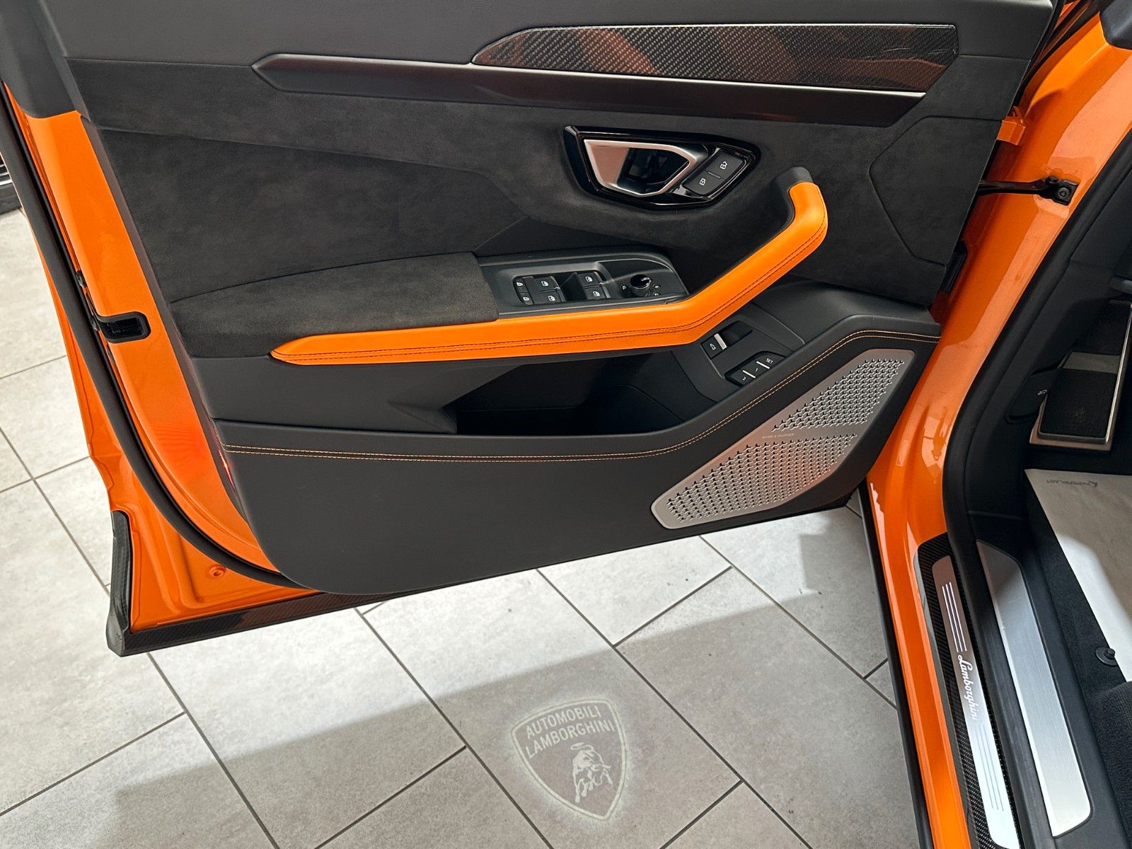 Lamborghini Urus NOVITEC foto 8