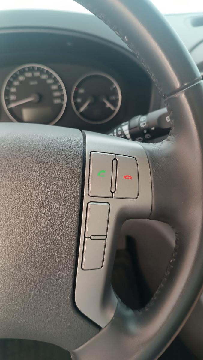 Hyundai H-1 8-Sitze 