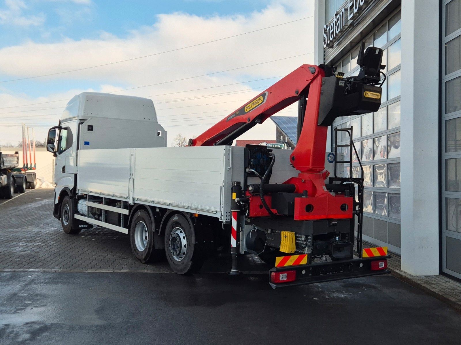 Fahrzeugabbildung Iveco X-Way 530 6x2 Palfinger PK 20.501L TEC3 Navi