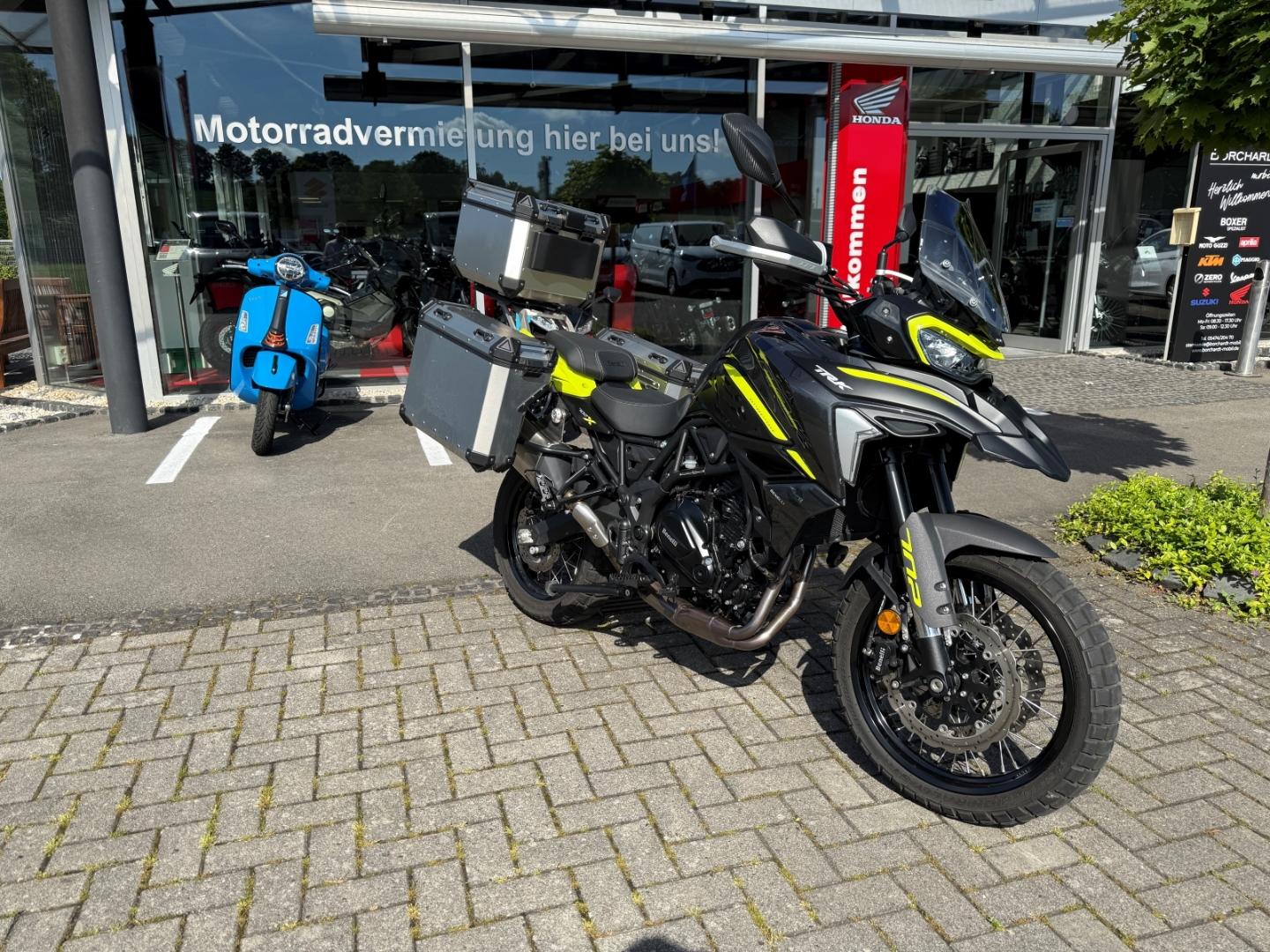 Benelli TRK 502 702*Koffer*Topcase*Checkheft*Schwarz*