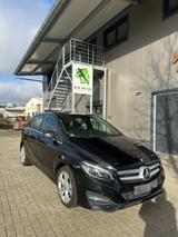 Mercedes-Benz B 180 CDI Zahnriemen,HU und Service Neu - Mercedes-Benz B 180 mit Diesel-Antrieb: Limousine, Automatik