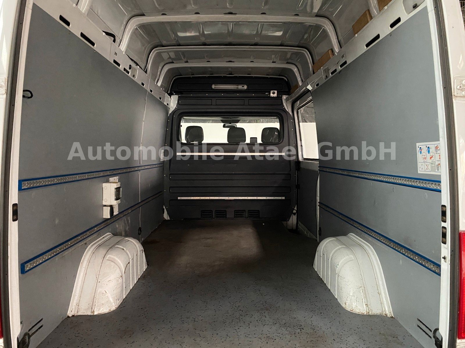 Fahrzeugabbildung Mercedes-Benz Sprinter 313 CDI *Behörde/Camper* MARKISE (3790)