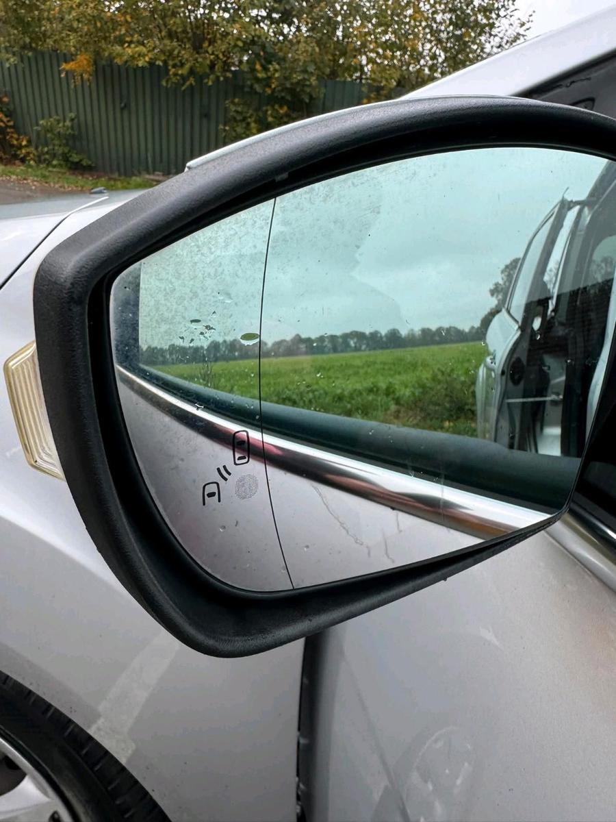 Ford Grand C-MAX 2012 — photo 12