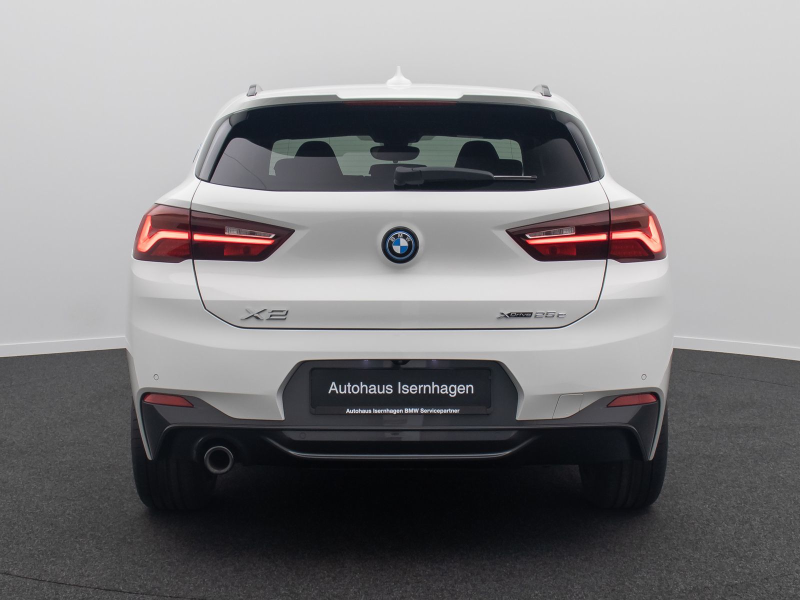 Fahrzeugabbildung BMW X2 xD25e M Sport Kamera HUD DAB HiFi Komfort 19"