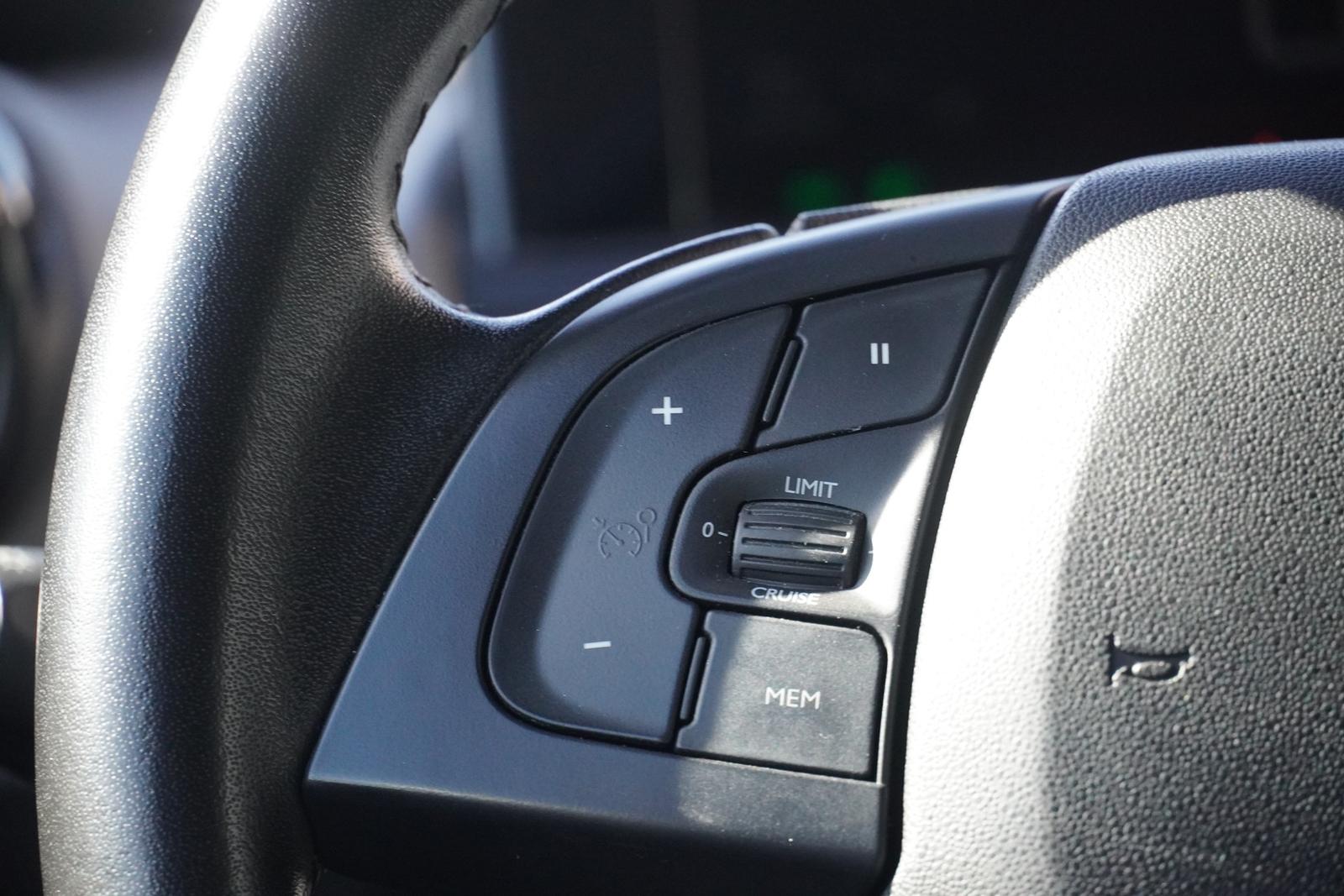 Citroen C4 Cactus 1.2 12V Klimaaut. Sitzheizung Tempomat, миниатюра 10