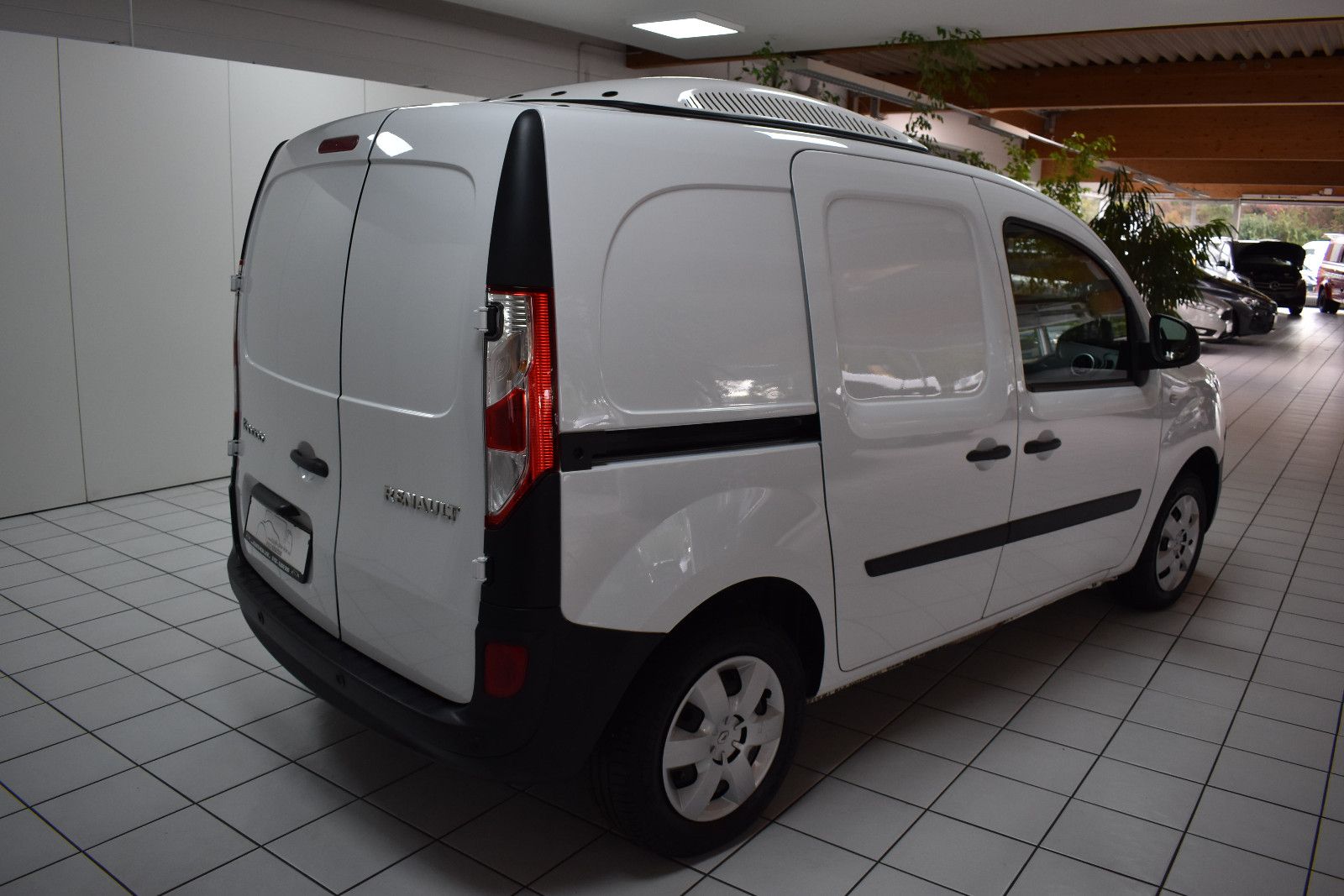 Fahrzeugabbildung Renault Kangoo *Kühlwagen, Stand- und Fahrkühlung*