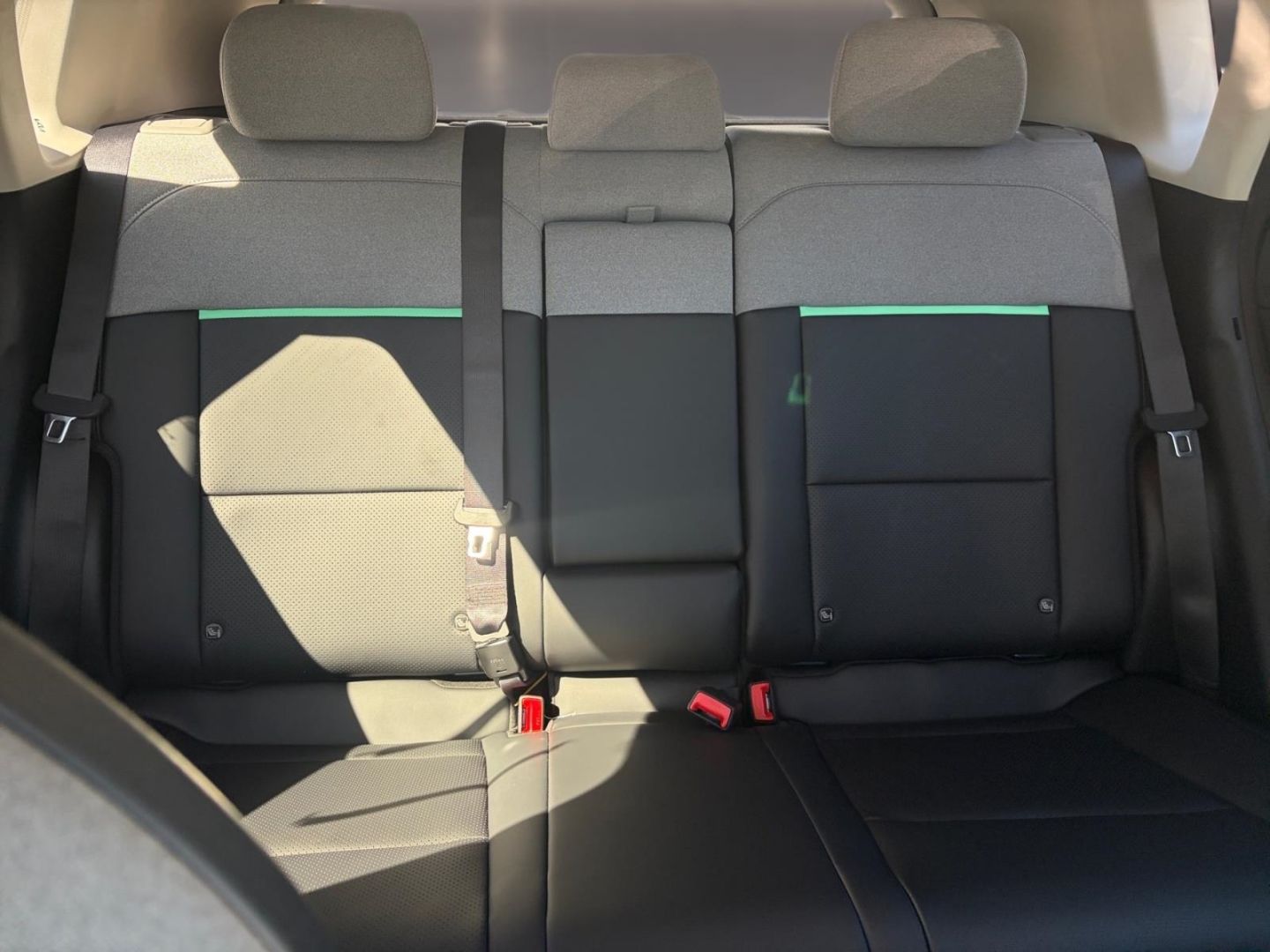 Fahrzeugabbildung Kia EV4 150 kW Earth 81 FWD EARTH UP TE WIC DWP Navi