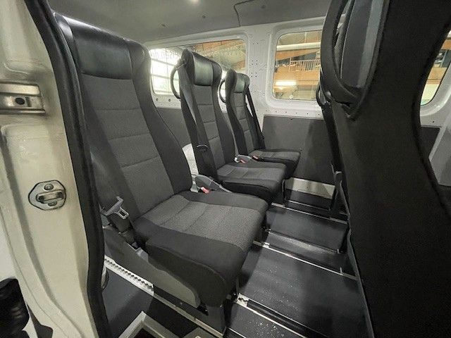 TGE VW CRAFTER 3.140 2.0 TDI AUTOM. 9-SITZER