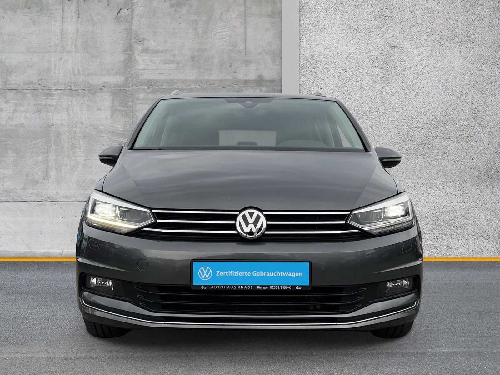 Fahrzeugabbildung Volkswagen Touran 1.2 TSI Sound 7-Sitzer LED APP
