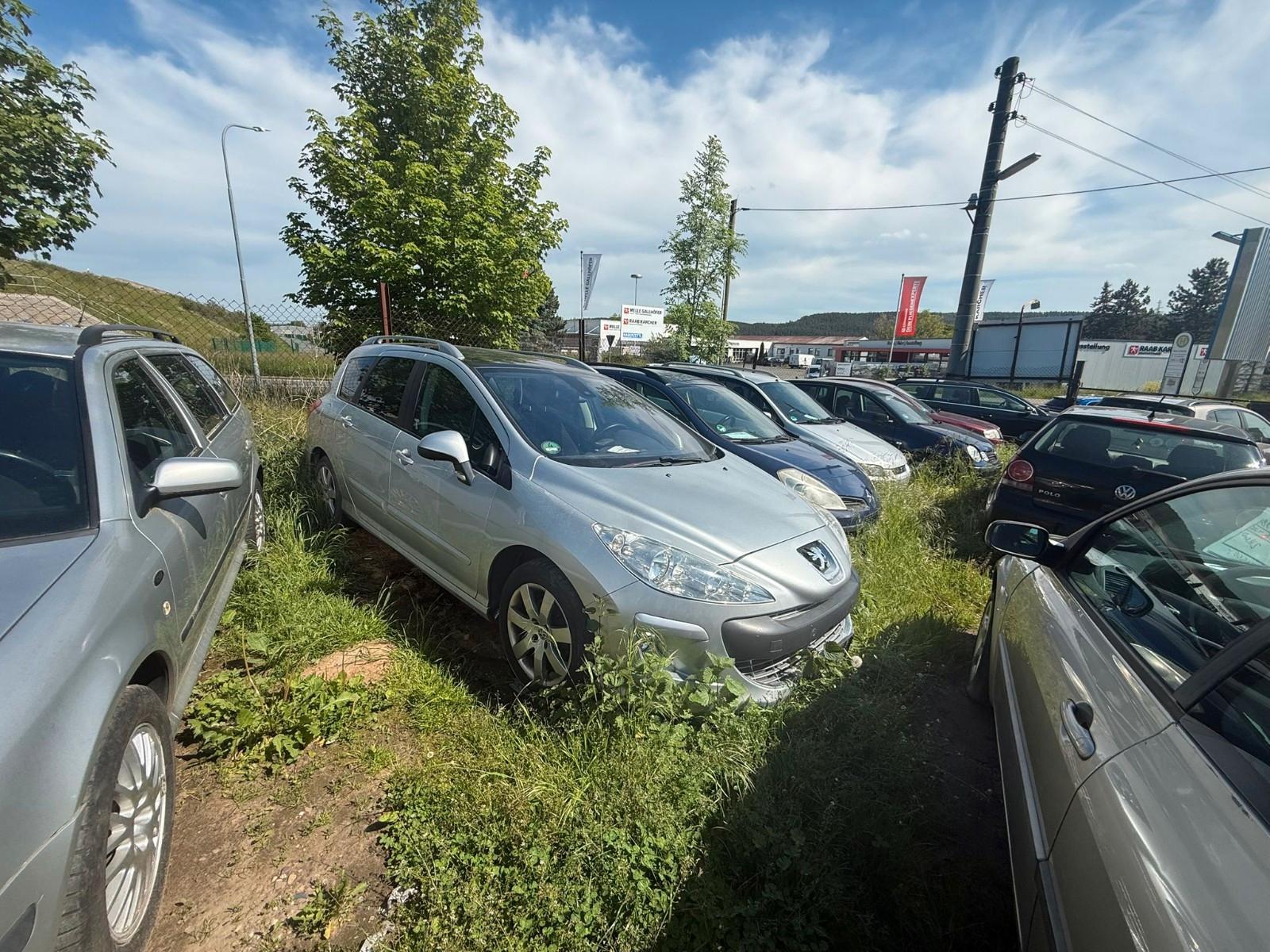 Peugeot 308 2010 — engine 1.598 cm³, 120 HP (88kW)