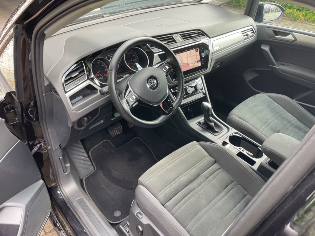Image of Volkswagen Touran