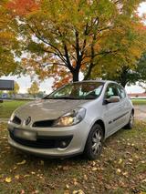 Renault Clio Klima 4 Türer 8 fach bereift - Renault Clio: Türer