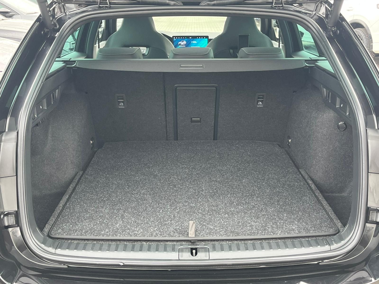 Fahrzeugabbildung SKODA Octavia 2.0 DSG Sportline MATRIX*PANO*CANT.*5J.G