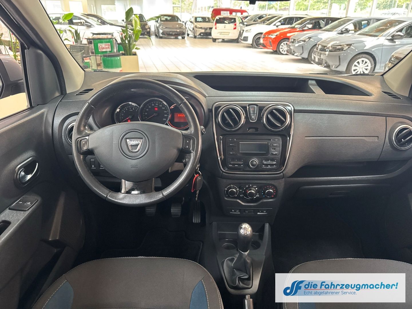 Fahrzeugabbildung Dacia Dokker Celebration ACC Apple CarPlay Android Aut