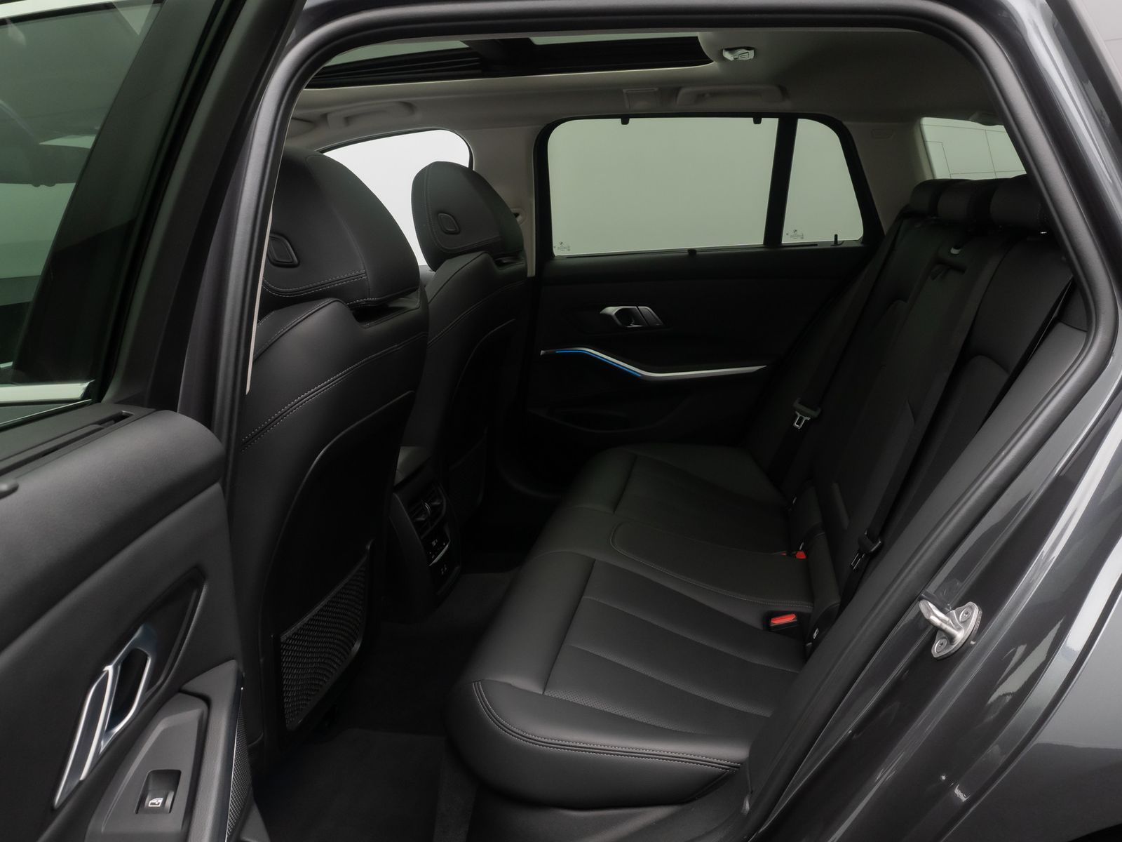 Fahrzeugabbildung BMW 320e Luxury Line Laser DAB HiFi Panorama Kamera