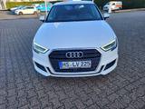 Audi A3 35 TFSI sport Sportback sport Navi S line PDC - Audi A3: Weiß, Sportback Line