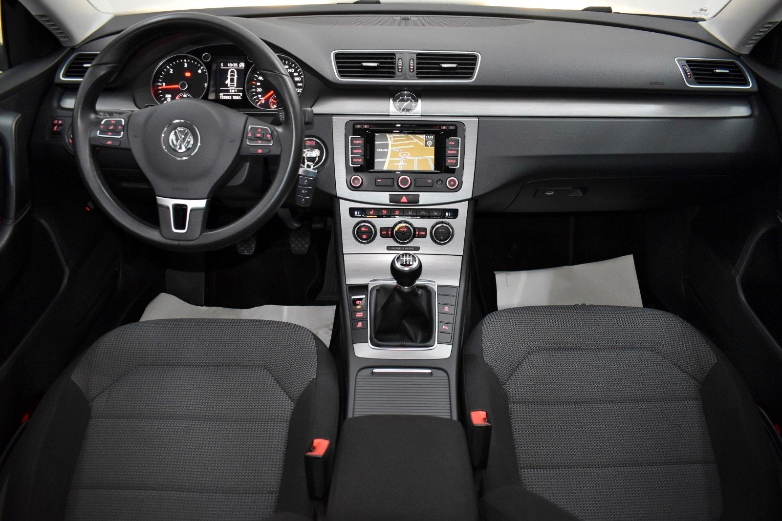 Fahrzeugabbildung Volkswagen Passat Lim. Comfortline BlueMotion Navi,SH,SR+WR