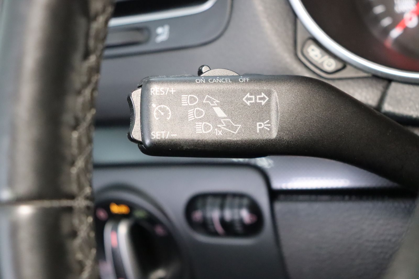 Fahrzeugabbildung Volkswagen Golf 1.6 TDI BMotion Tech Comfortline Variant