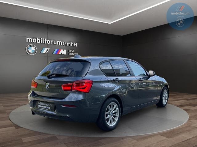 BMW 120 i Sport Line 5-Türer LED Navi Sportsitze AHK
