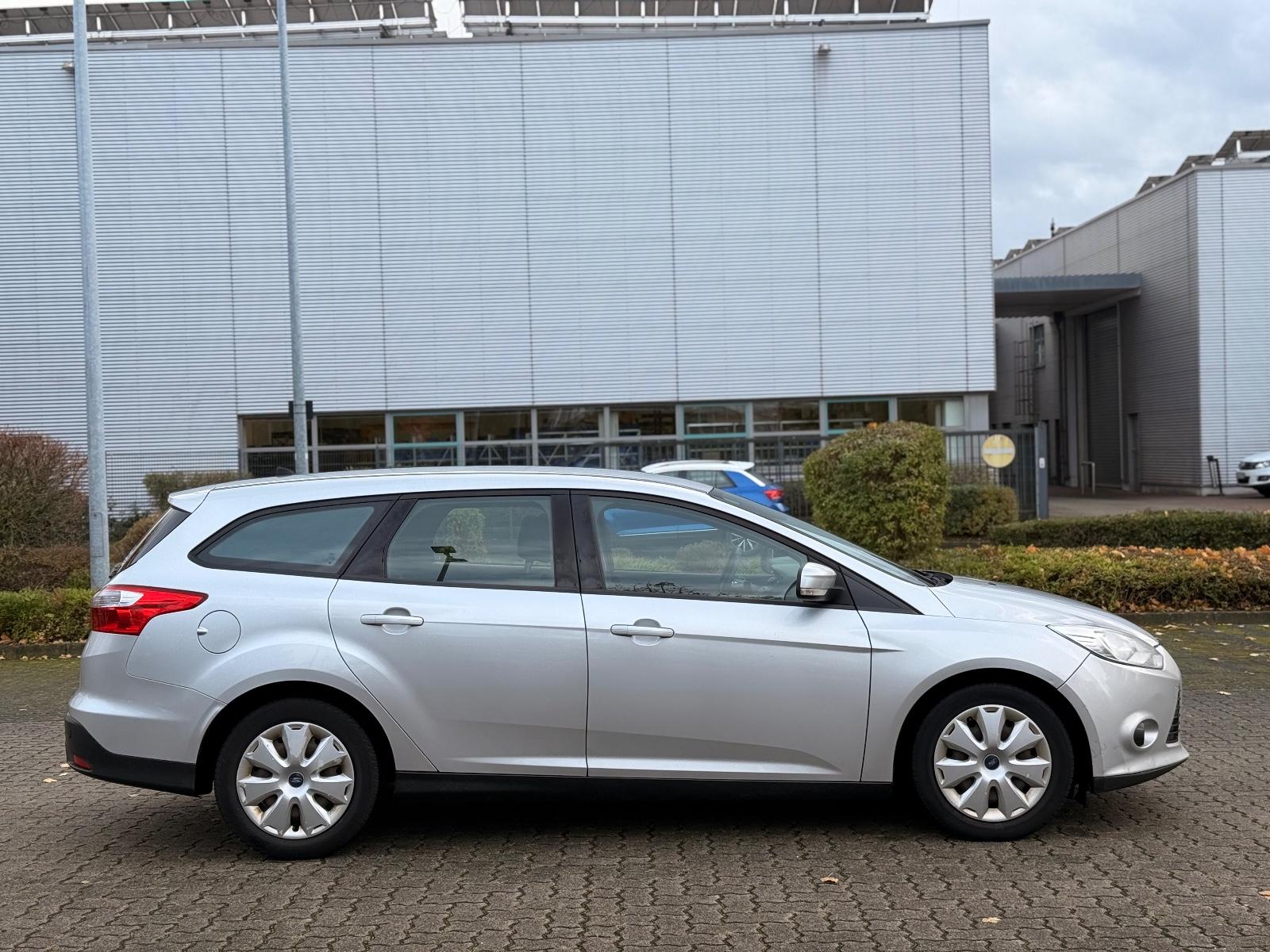 Ford Focus 2013 — photo 6