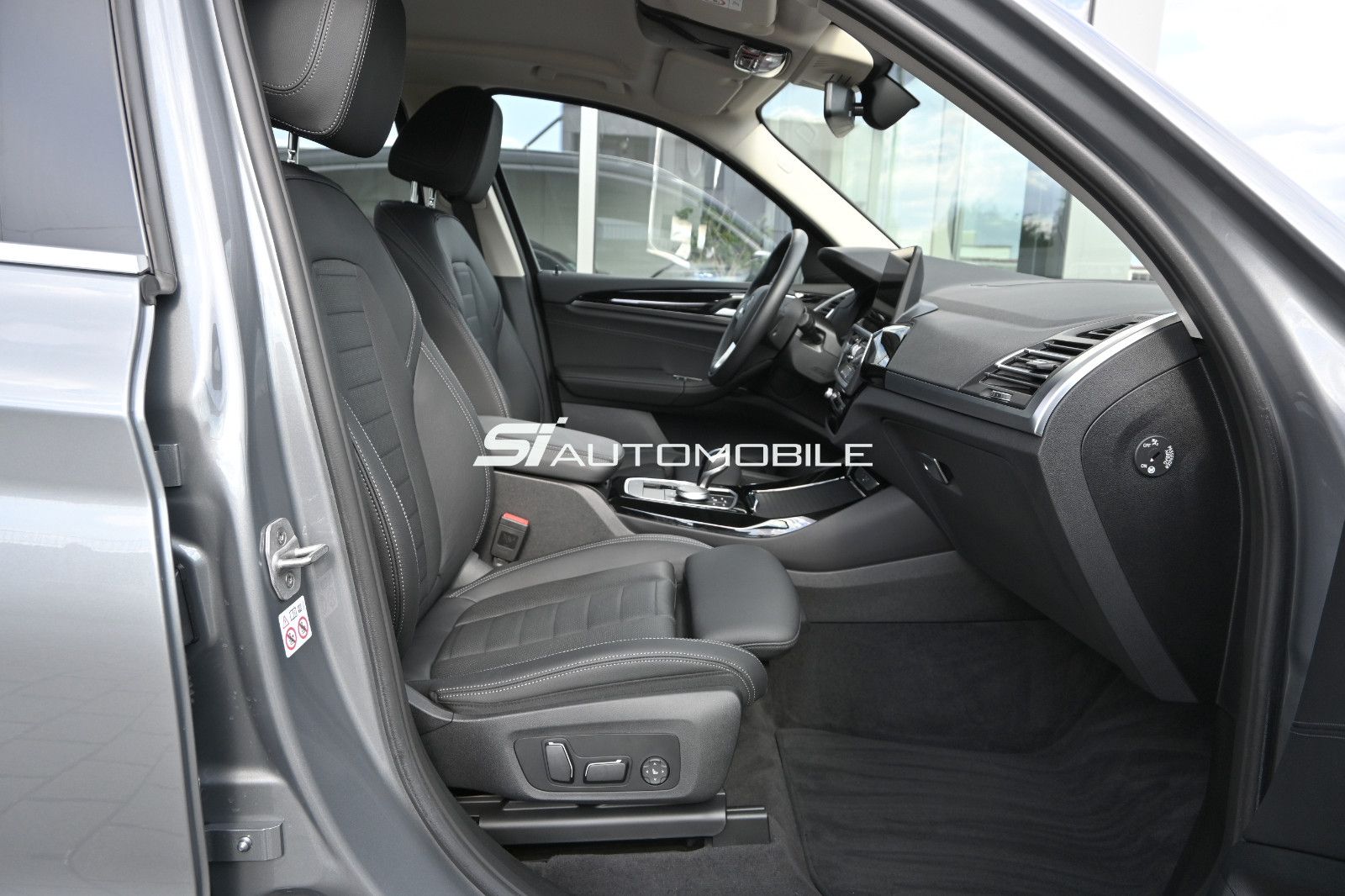 Fahrzeugabbildung BMW X3 xDr20i °AHK°HUD°MEMO°SITZKLIMA°STANDHZG°360°