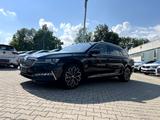 Skoda Superb Combi 2.0 TDI L&K *LED Navi AHK Pano ACC