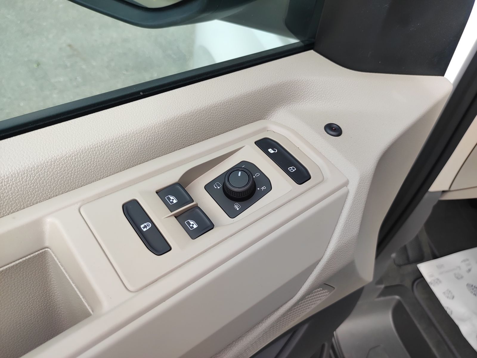 Volkswagen T7 Multivan - Bild 8