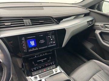 Audi Q8 e-tron - 6