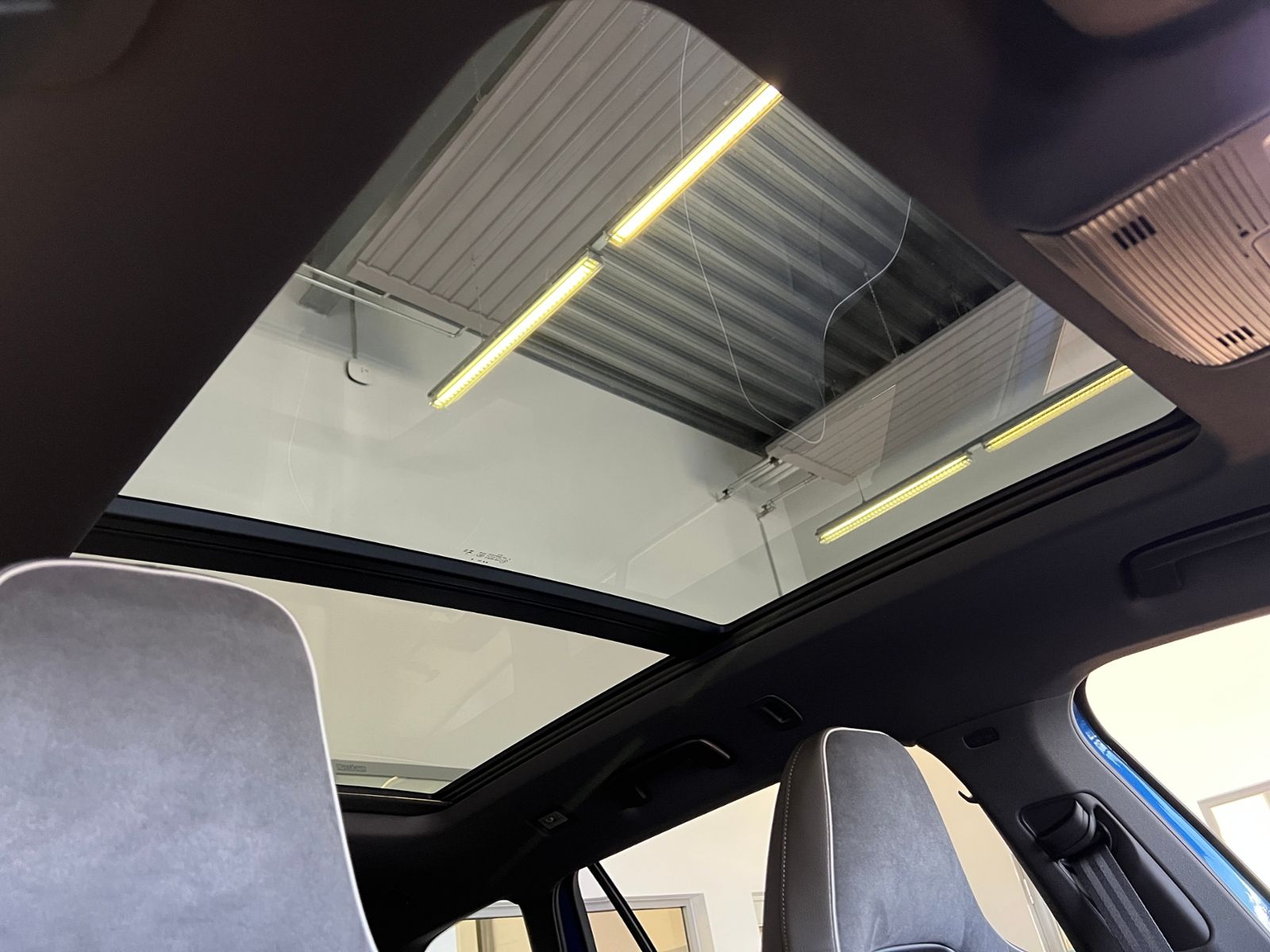 Fahrzeugabbildung SKODA Superb Combi Sportline 2.0 TDI DSG 4x4 *AHK, LED
