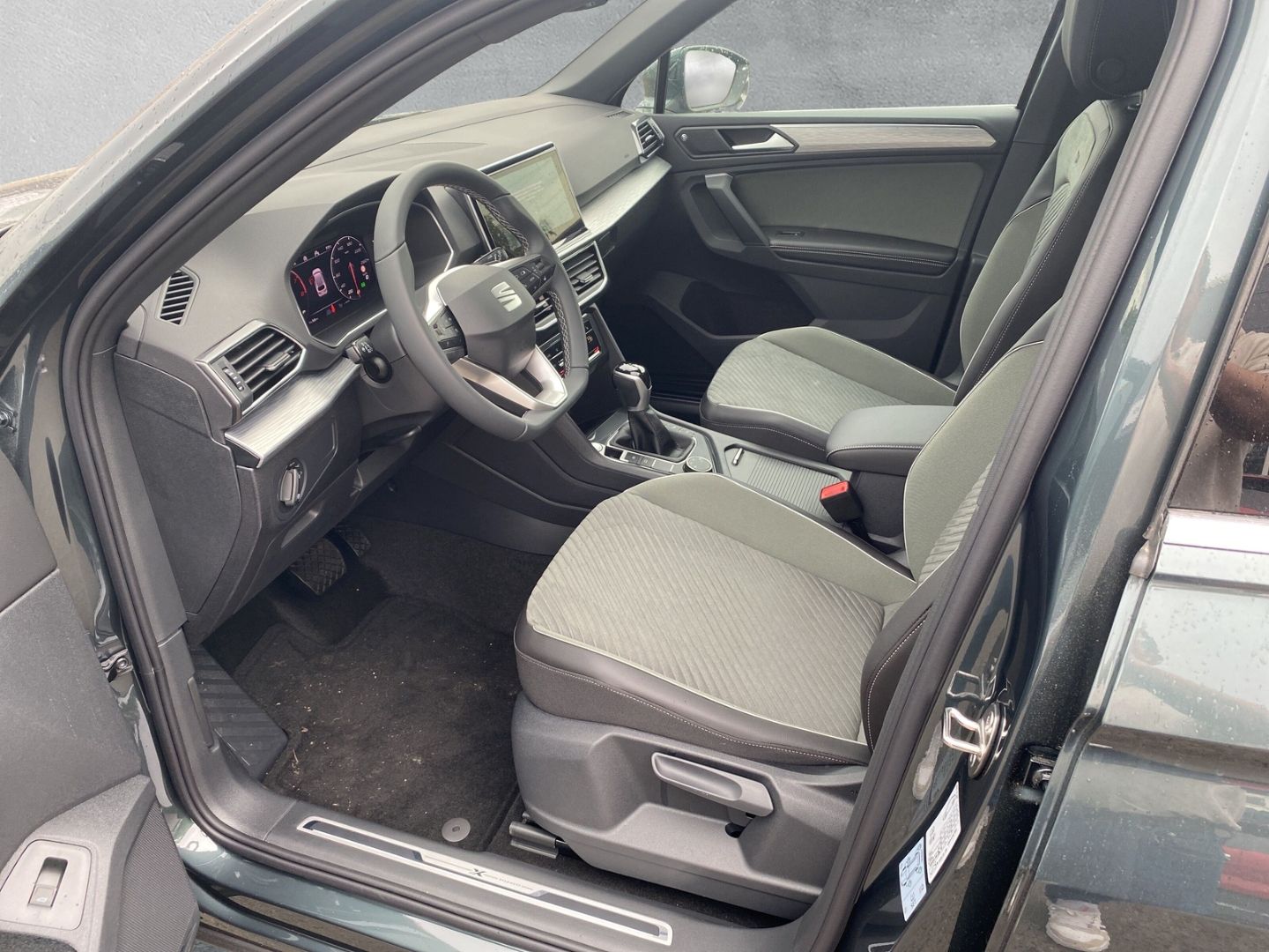Fahrzeugabbildung SEAT Tarraco Xperience 1.5 TSI ACT EU6d *Farbe Dark C
