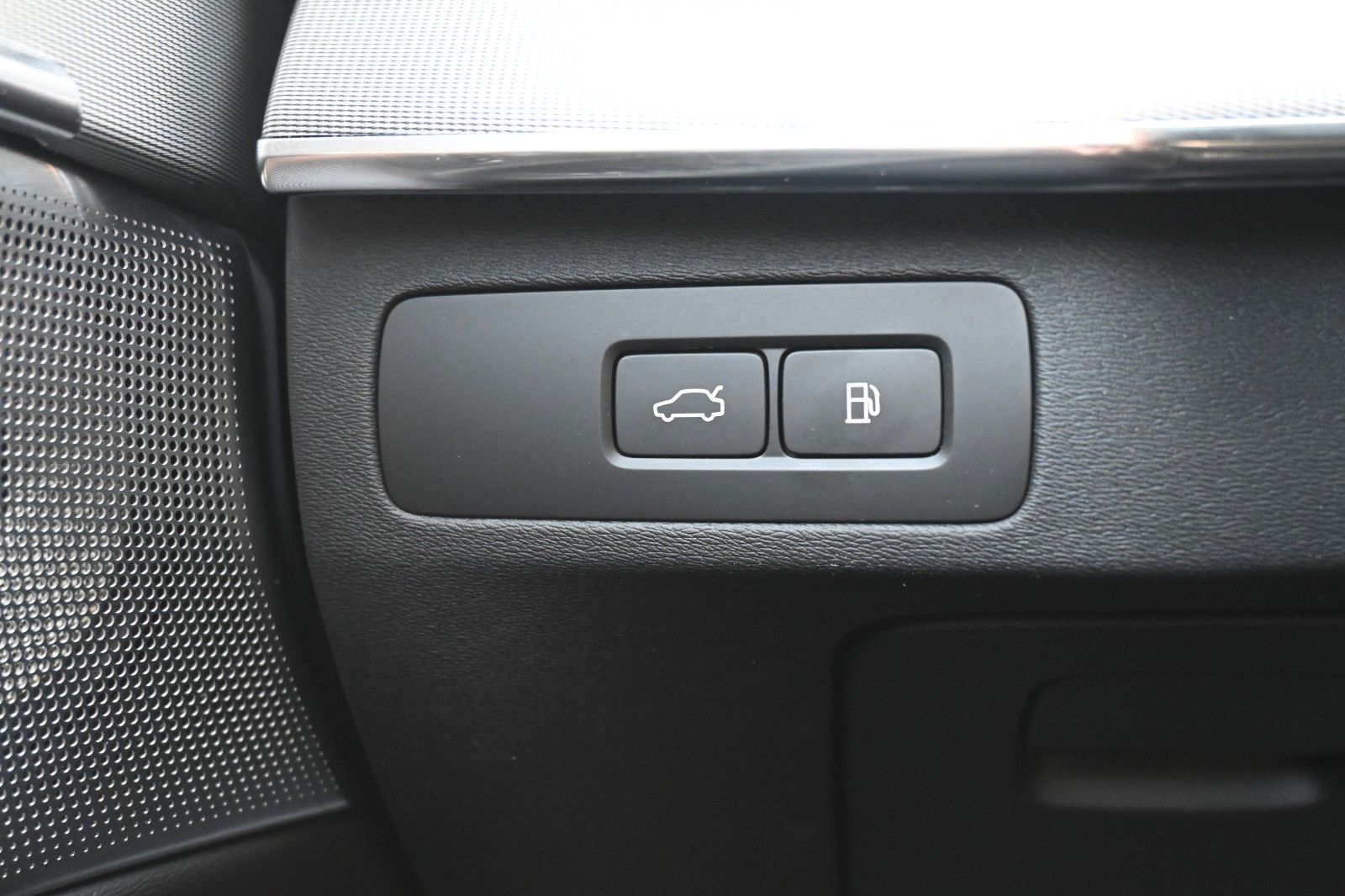 Fahrzeugabbildung Volvo XC90 Ultimate Dark Recharge Plug-In Hybrid AWD