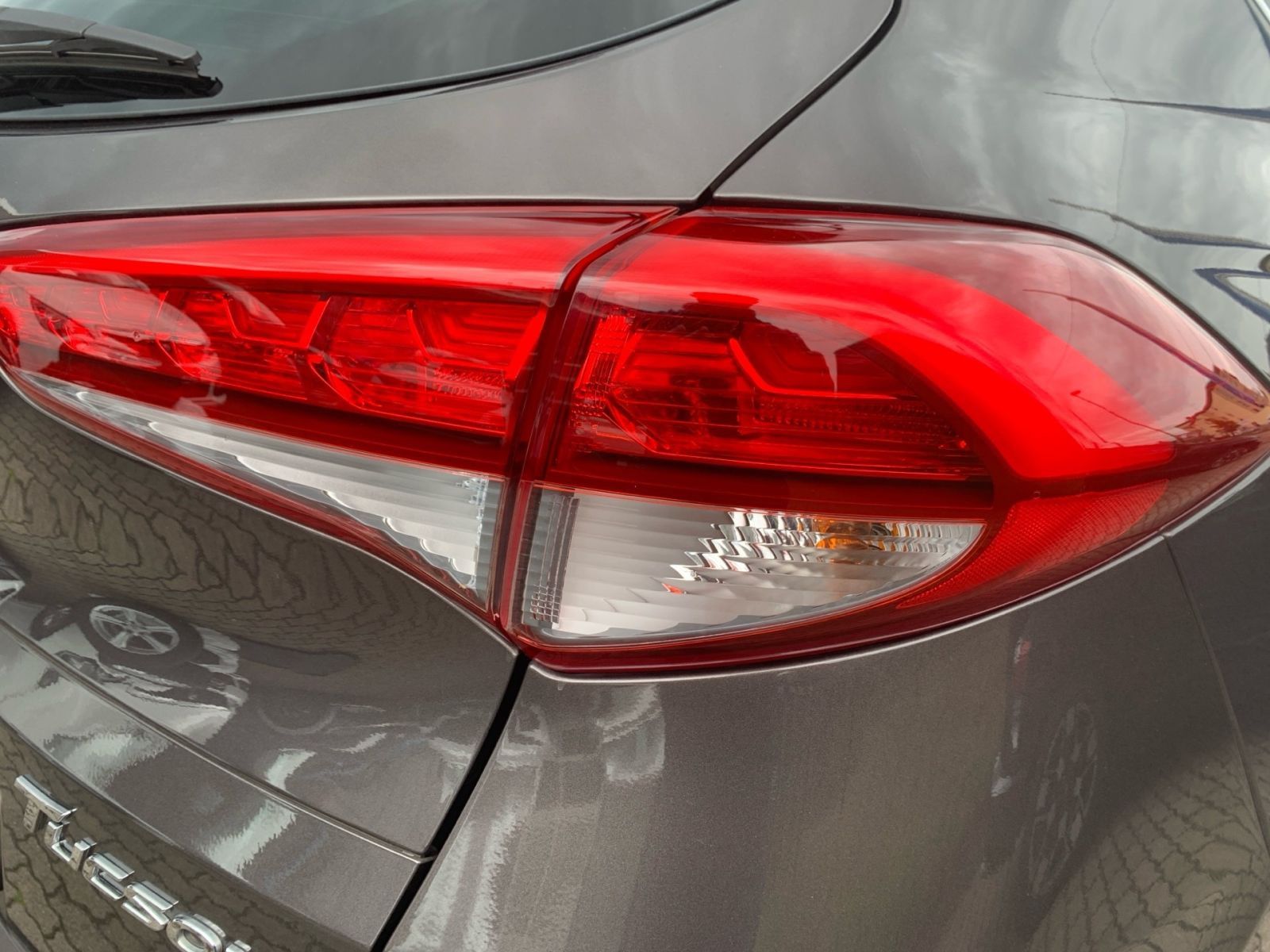 Fahrzeugabbildung Hyundai TUCSON 1.6 Turbo 7-DCT Premium 4WD Leder Pan.Dac
