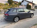 Volkswagen Golf 8 Variant 1.5 eTSI DSG | Extra Ausstattung  - Volkswagen Golf mit Benzin-Antrieb: Kombi, 1.8