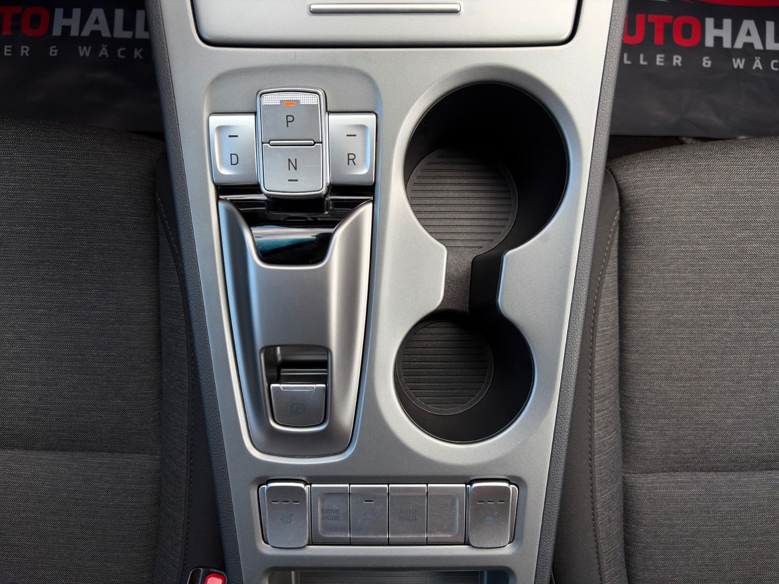 Fahrzeugabbildung Hyundai KONA E Select 2WD ACC PDC CAM LHZ SHZ CarPlay