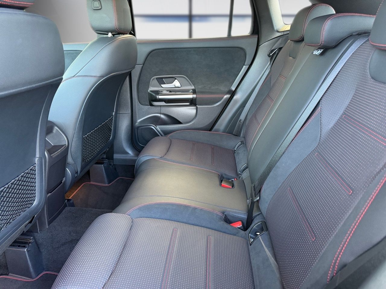 Fahrzeugabbildung Mercedes-Benz GLA 200 AMG+PANO+KEYLESS+CARPL+EL.HECKKL+LED+KAM