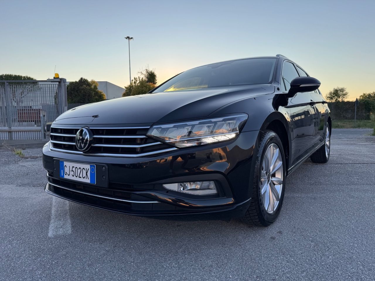 Volkswagen Passat Variant 2.0 TDI SCR EVO Busine imagem 2