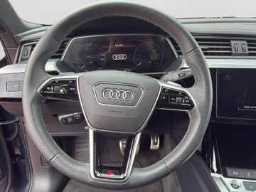 Audi Q8 e-tron - 10