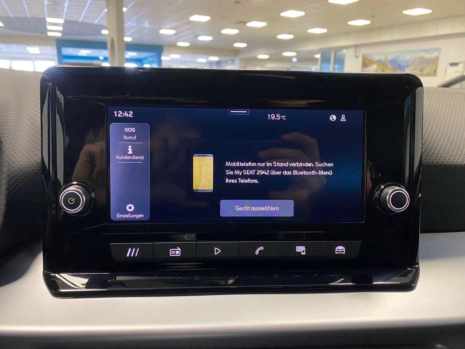 Fahrzeugabbildung SEAT Arona TSI FR DSG+AHK+5 Ja. GARANTIE+SPURWECHSEL+