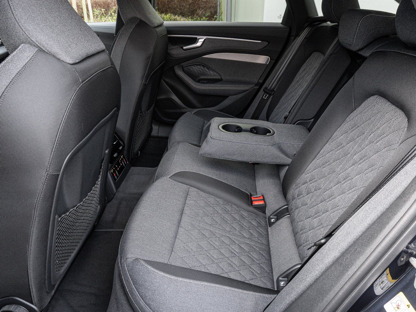 Audi A6 - Bild 14