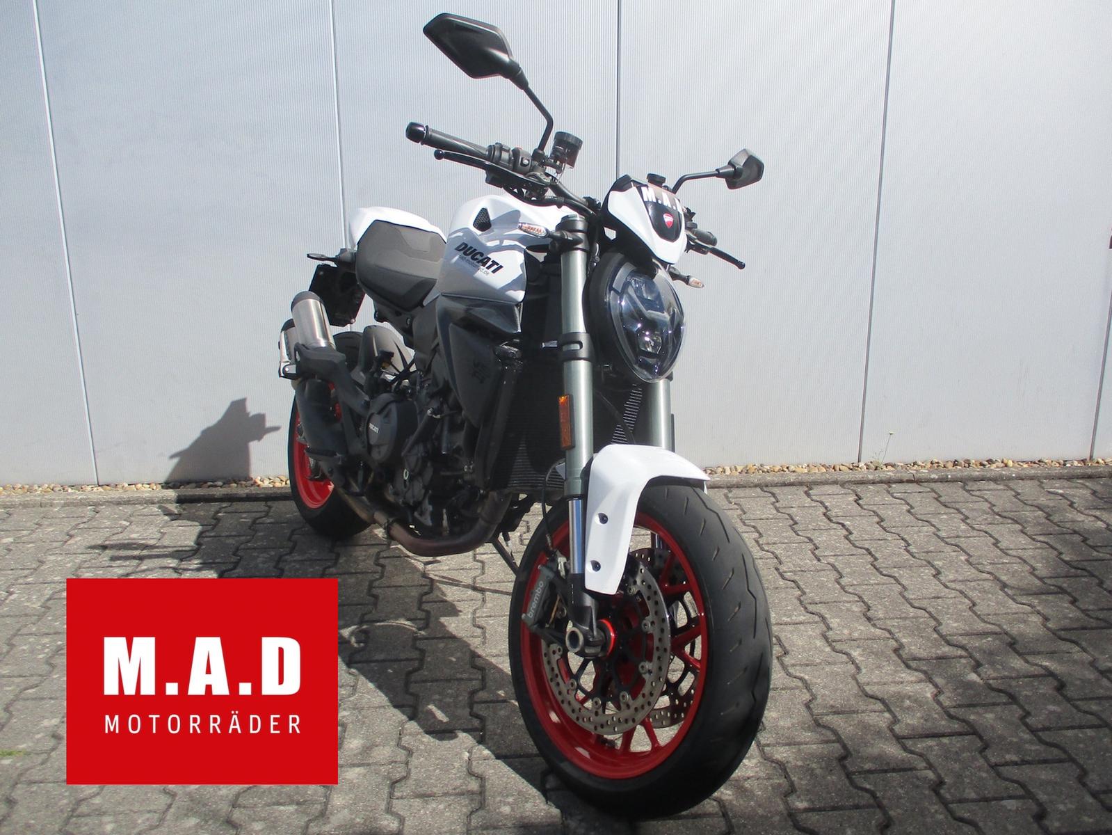 Ducati MONSTER + PLUS 