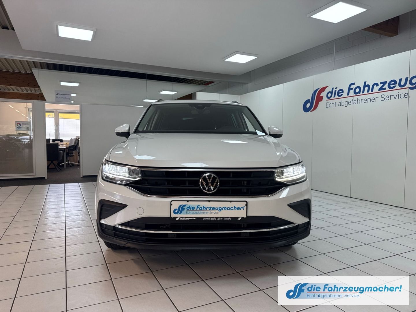 Fahrzeugabbildung Volkswagen Tiguan Life eHybrid 1.4 TSI EU6d Navi Digitales
