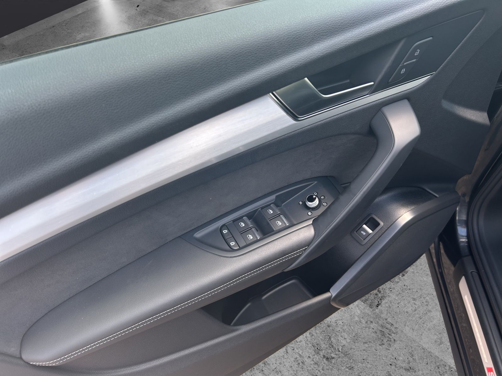 Fahrzeugabbildung Audi Q5 45 TFSI advanced S-Line quattro LED AHK Navi