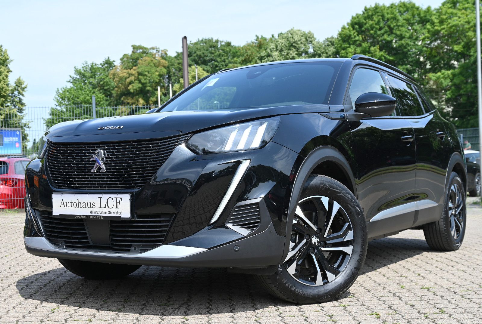 Peugeot 2008 e- GT Navi Cam180° 1.Hd LED Leder