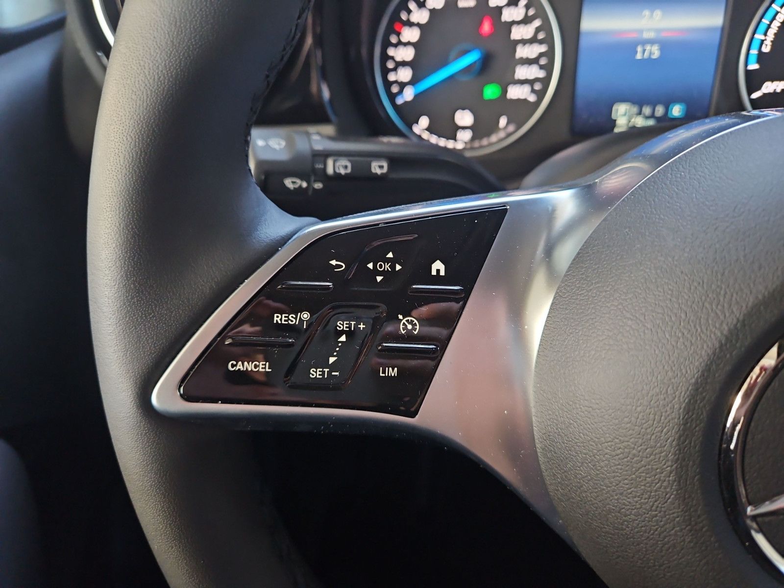 Fahrzeugabbildung Mercedes-Benz 200 Progressive LED RFK Nav 9,5"MBUX MOPF