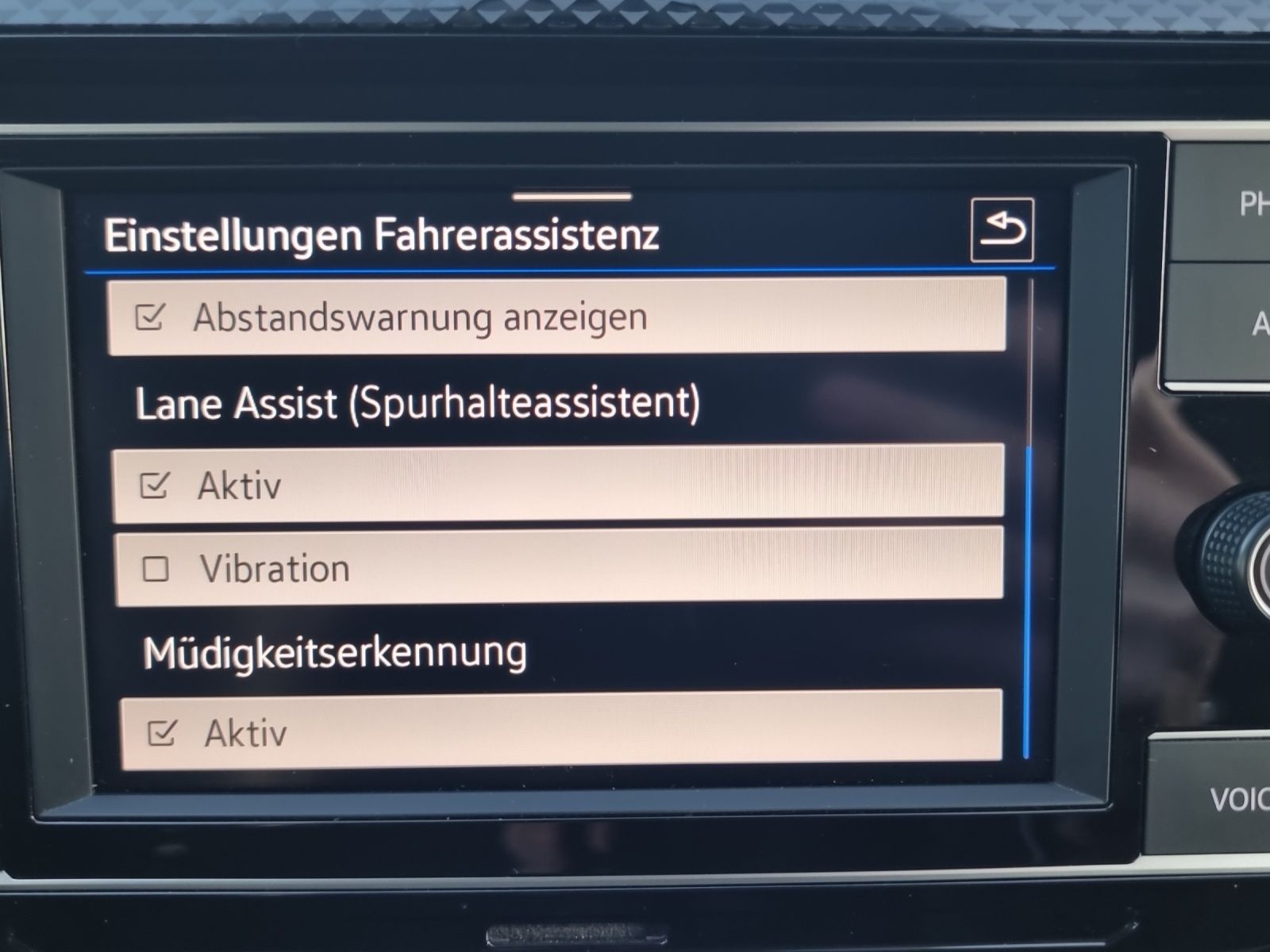 Fahrzeugabbildung Volkswagen Polo Life TSI LED SH PDC DAB+ WeConnect Klima