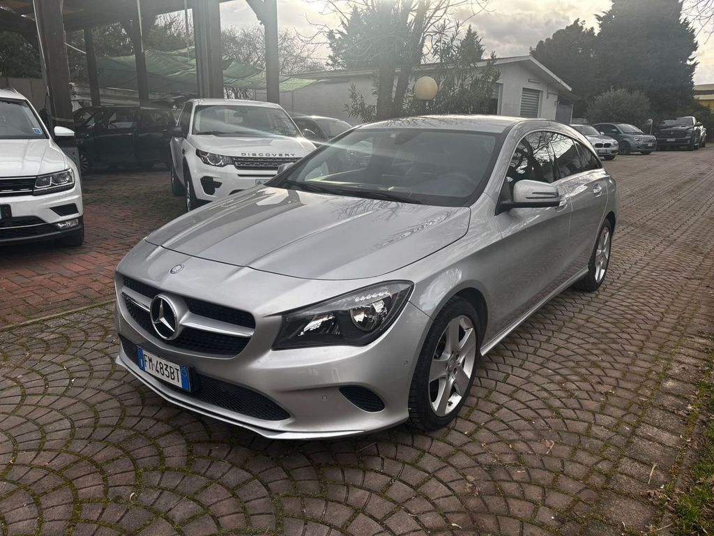 Image of Mercedes-Benz CLA 200