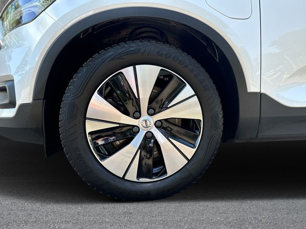 Fahrzeugabbildung Volvo XC40 T4 PHEV R-DESIGN EXPRESSION