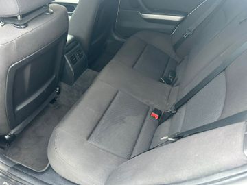 BMW 318 - 12